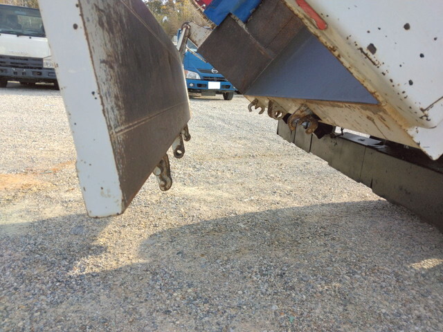 いすゞエルフダンプ小型（2t・3t）[写真14]