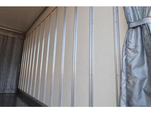 いすゞエルフ冷凍車（冷蔵車）小型（2t・3t）[写真11]