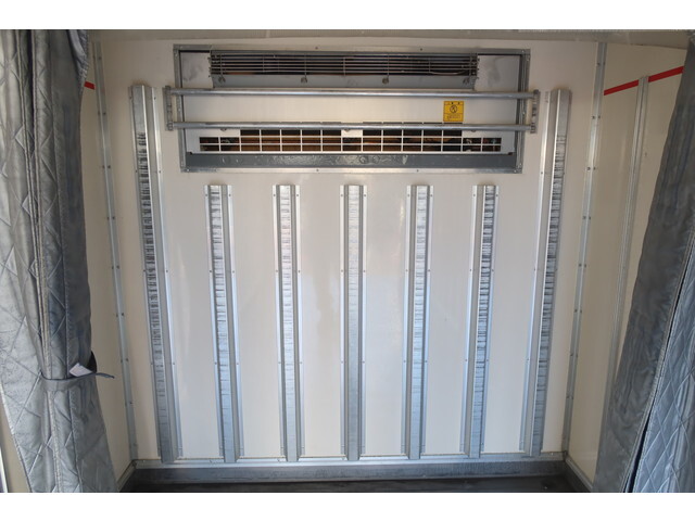 いすゞエルフ冷凍車（冷蔵車）小型（2t・3t）[写真13]