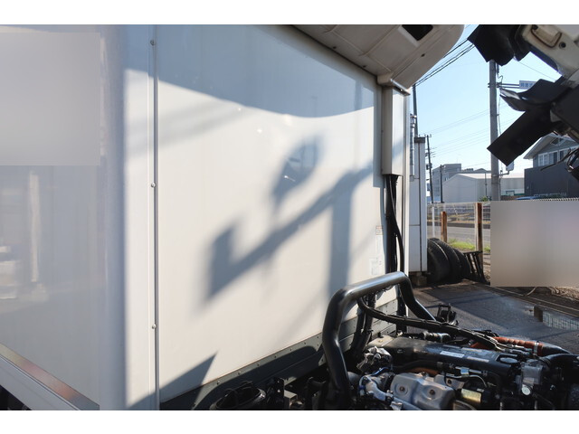 いすゞエルフ冷凍車（冷蔵車）小型（2t・3t）[写真14]