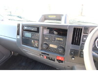 いすゞエルフ冷凍車（冷蔵車）小型（2t・3t）[写真32]