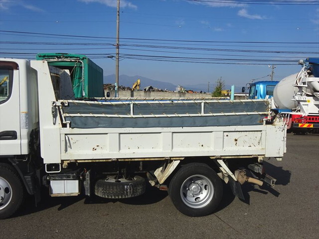 三菱ふそうキャンターダンプ小型（2t・3t）[写真13]