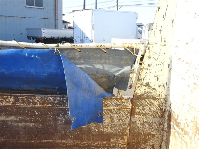 三菱ふそうキャンターダンプ小型（2t・3t）[写真20]