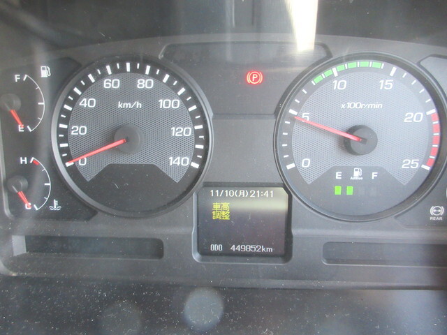 三菱ふそうスーパーグレートパネルウイング大型（10t）[写真17]