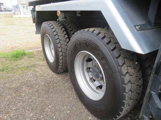 いすゞギガダンプ大型（10t）[写真18]