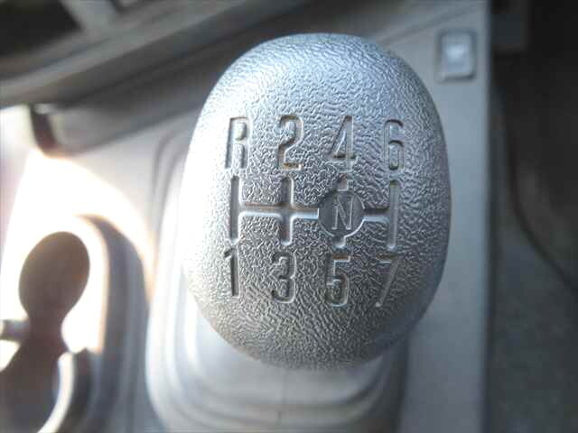 いすゞギガダンプ大型（10t）[写真38]