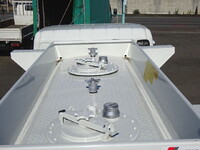 三菱ふそうキャンタータンク車（タンクローリー）小型（2t・3t）[写真15]