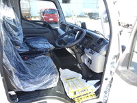 三菱ふそうキャンタータンク車（タンクローリー）小型（2t・3t）[写真18]