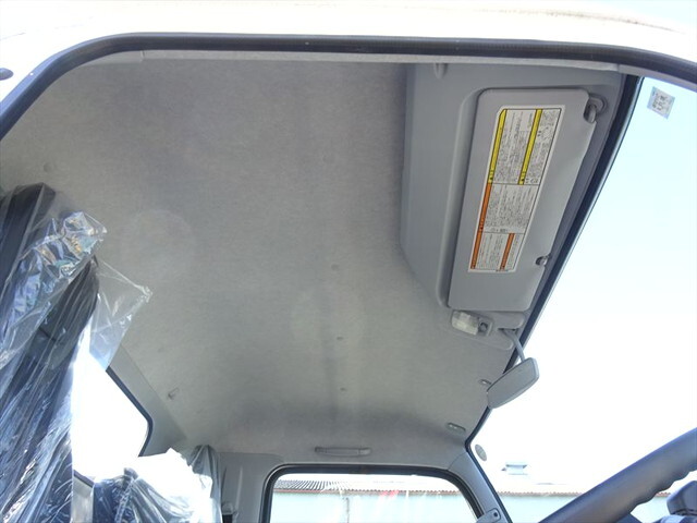 三菱ふそうキャンタータンク車（タンクローリー）小型（2t・3t）[写真18]