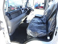 三菱ふそうキャンタータンク車（タンクローリー）小型（2t・3t）[写真23]