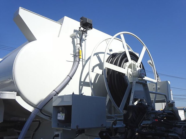 三菱ふそうキャンタータンク車（タンクローリー）小型（2t・3t）[写真28]