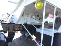 三菱ふそうキャンタータンク車（タンクローリー）小型（2t・3t）[写真10]