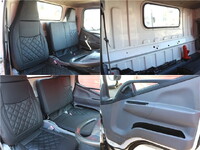 三菱ふそうキャンター平ボディ小型（2t・3t）[写真12]