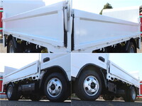 三菱ふそうキャンター平ボディ小型（2t・3t）[写真13]