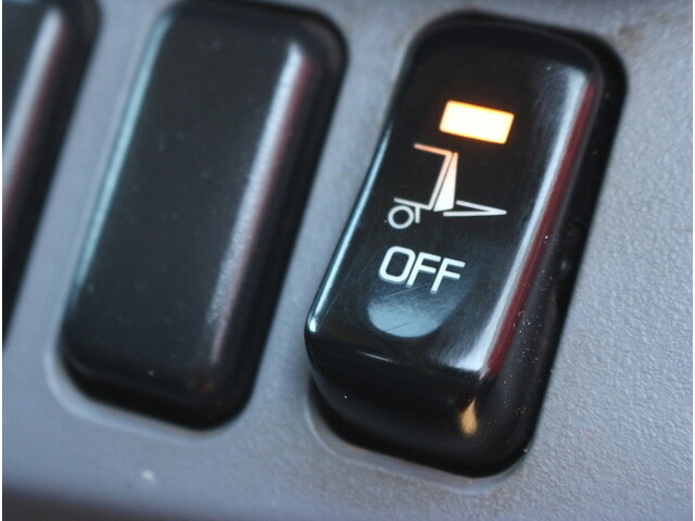 三菱ふそうキャンター平ボディ小型（2t・3t）[写真19]