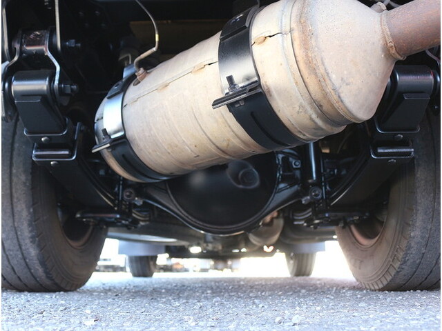 三菱ふそうキャンター平ボディ小型（2t・3t）[写真20]