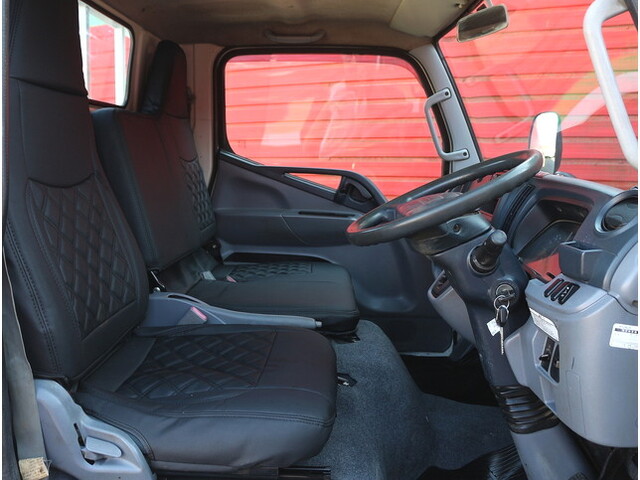 三菱ふそうキャンター平ボディ小型（2t・3t）[写真24]