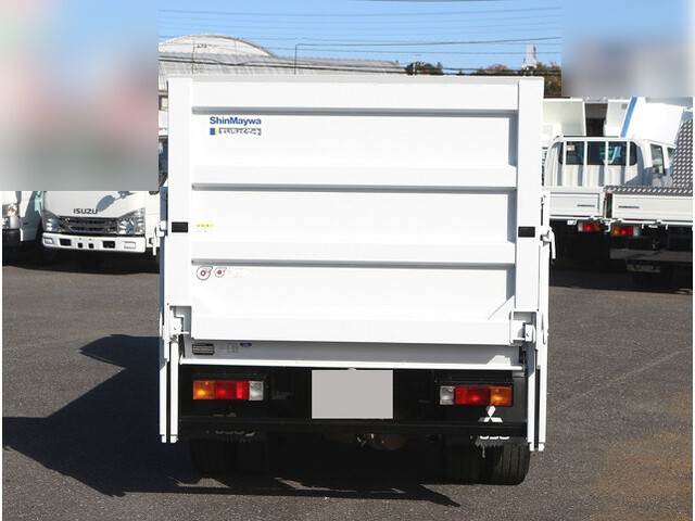 三菱ふそうキャンター平ボディ小型（2t・3t）[写真03]