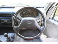 トヨタダイナ平ボディ小型（2t・3t）[写真25]