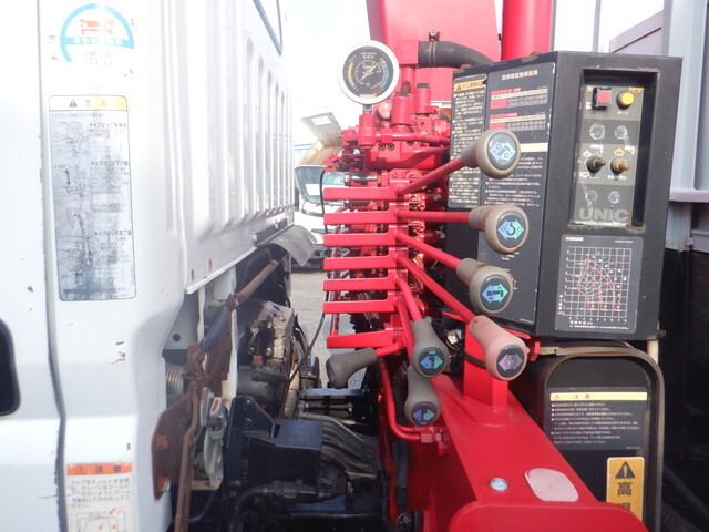 三菱ふそうキャンタークレーン3段小型（2t・3t）[写真15]