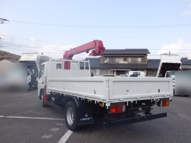 三菱ふそうキャンタークレーン3段小型（2t・3t）[写真02]