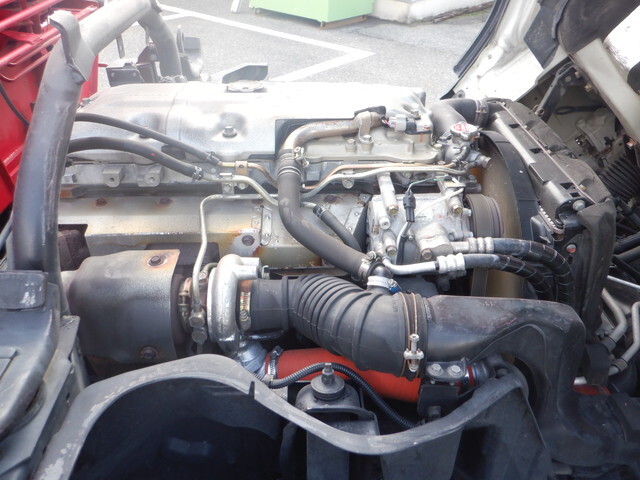 三菱ふそうキャンタークレーン3段小型（2t・3t）[写真28]