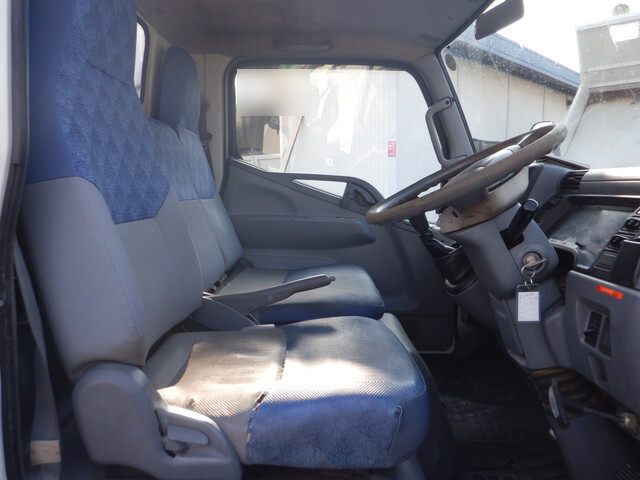 三菱ふそうキャンタークレーン3段小型（2t・3t）[写真33]