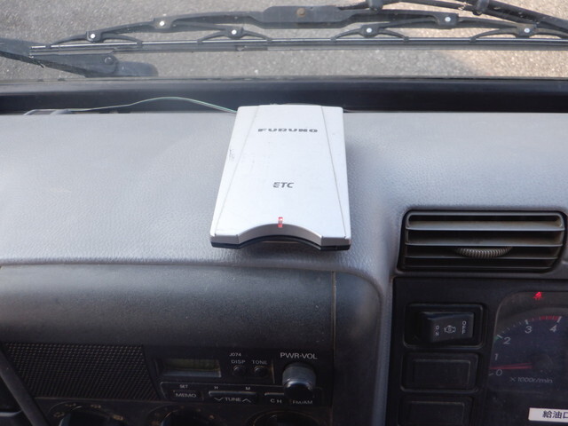 三菱ふそうキャンタークレーン3段小型（2t・3t）[写真37]