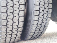 三菱ふそうキャンター平ボディ小型（2t・3t）[写真14]