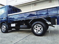 三菱ふそうキャンター平ボディ小型（2t・3t）[写真24]