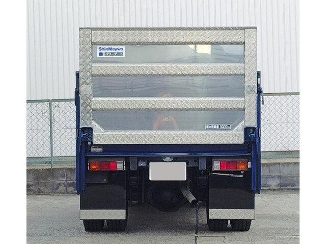 三菱ふそうキャンター平ボディ小型（2t・3t）[写真07]