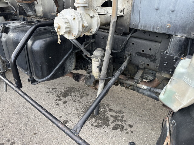 日産アトラスタンク車（タンクローリー）小型（2t・3t）[写真13]