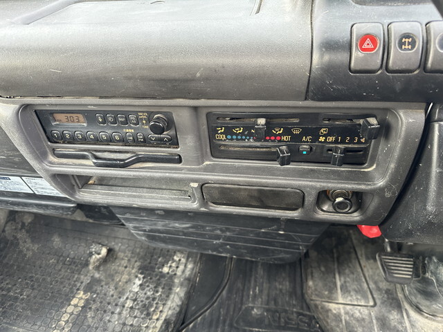 日産アトラスタンク車（タンクローリー）小型（2t・3t）[写真28]