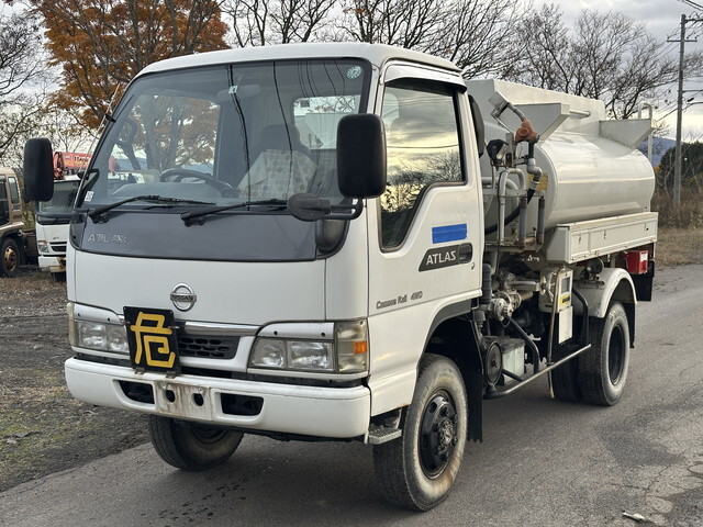 日産アトラスタンク車（タンクローリー）小型（2t・3t）[写真03]