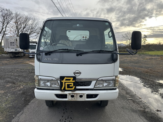 日産アトラスタンク車（タンクローリー）小型（2t・3t）[写真04]