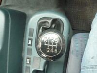 UDトラックスコンドルクレーン3段中型（4t）[写真12]