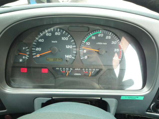 UDトラックスコンドルクレーン3段中型（4t）[写真14]