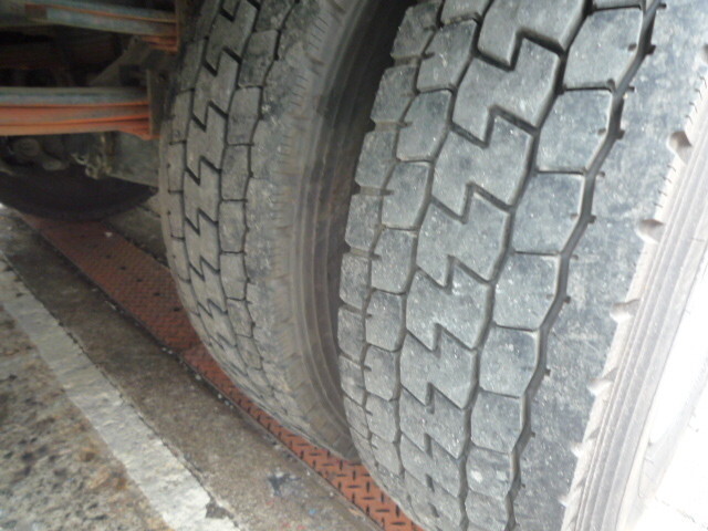 UDトラックスコンドルクレーン3段中型（4t）[写真24]