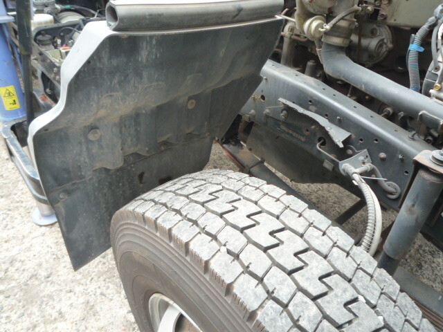 UDトラックスコンドルクレーン3段中型（4t）[写真25]