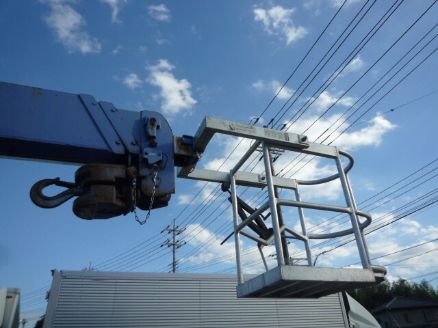 UDトラックスコンドルクレーン3段中型（4t）[写真38]