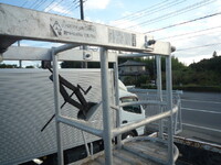 UDトラックスコンドルクレーン3段中型（4t）[写真40]