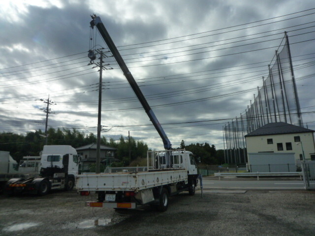 UDトラックスコンドルクレーン3段中型（4t）[写真04]