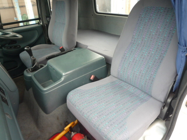 UDトラックスコンドルクレーン3段中型（4t）[写真08]