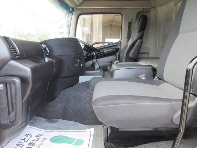 日野プロフィアアルミウイング大型（10t）[写真26]