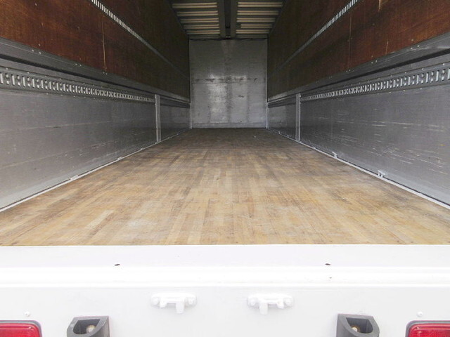 日野プロフィアアルミウイング大型（10t）[写真06]