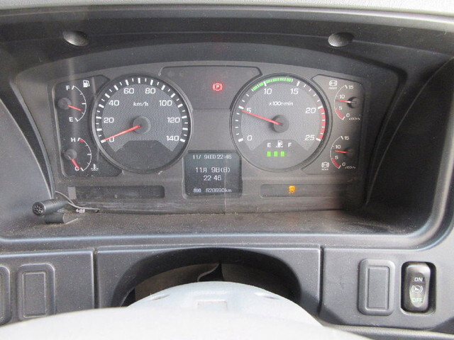 三菱ふそうスーパーグレートトレーラーヘッド（トラクターヘッド）大型（10t）[写真19]