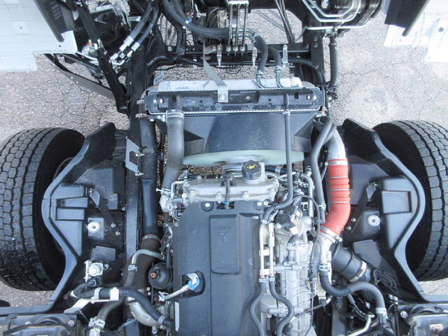 三菱ふそうキャンターアルミウイング小型（2t・3t）[写真22]