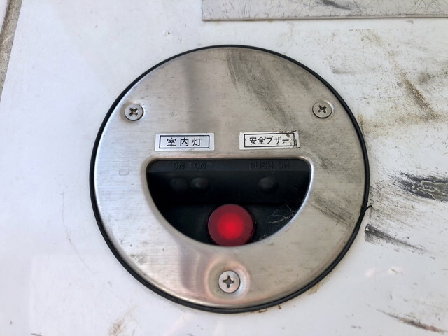 いすゞフォワード冷凍車（冷蔵車）中型（4t）[写真16]