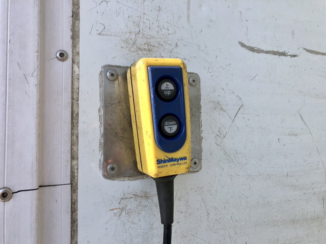 いすゞフォワード冷凍車（冷蔵車）中型（4t）[写真17]