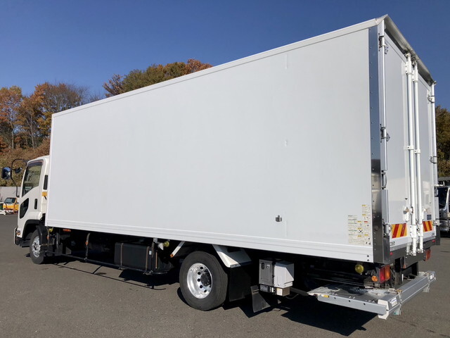 いすゞフォワード冷凍車（冷蔵車）中型（4t）[写真02]